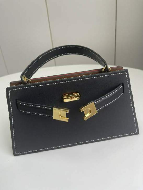 Picture of Tory Burch Handbags _SKUfw237708180fw